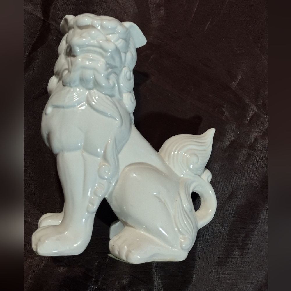 Vintage White Ceramic Chinoiserie Chic Foo Dog